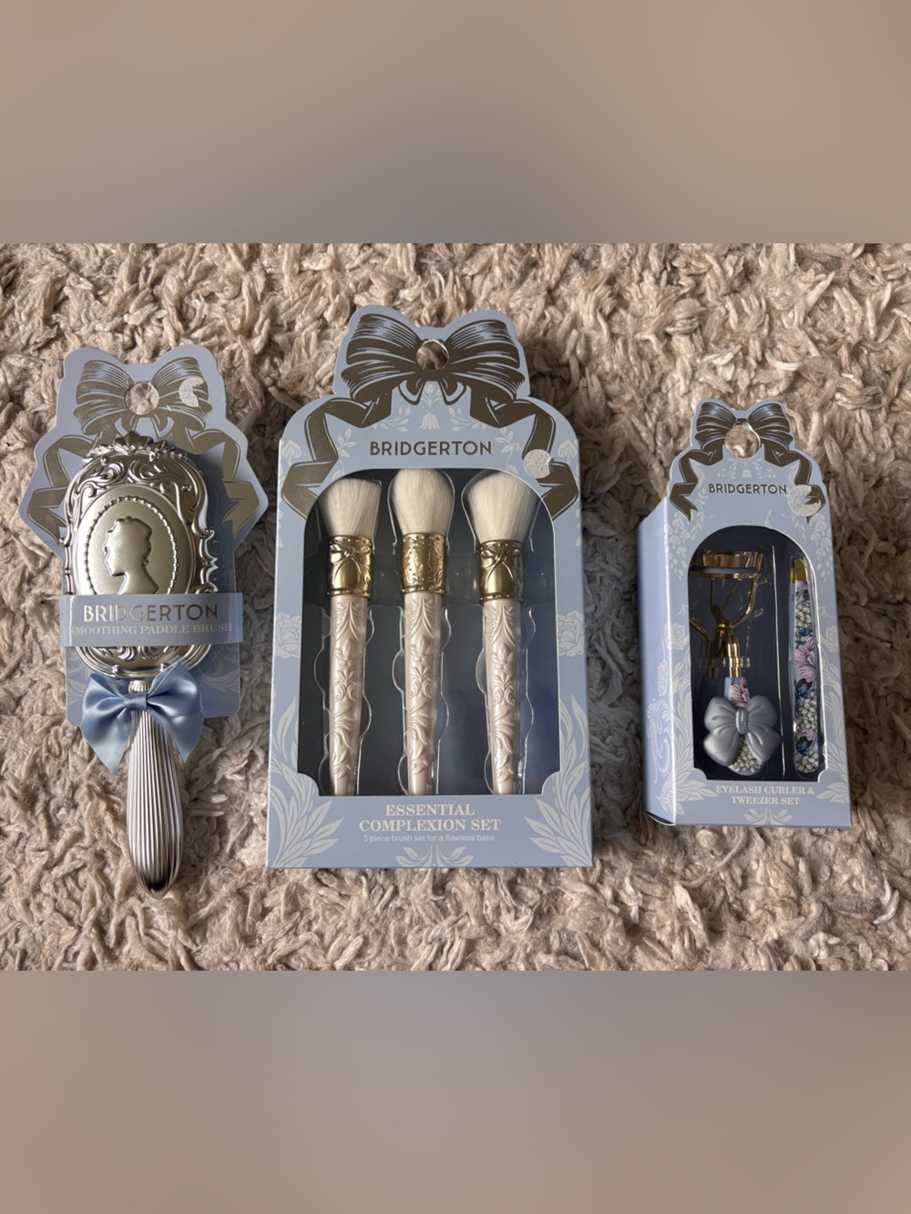 Bridgerton Makeup Brushes, Hair Brush, Eyelash Curler, Tweezer Beauty Set NWT